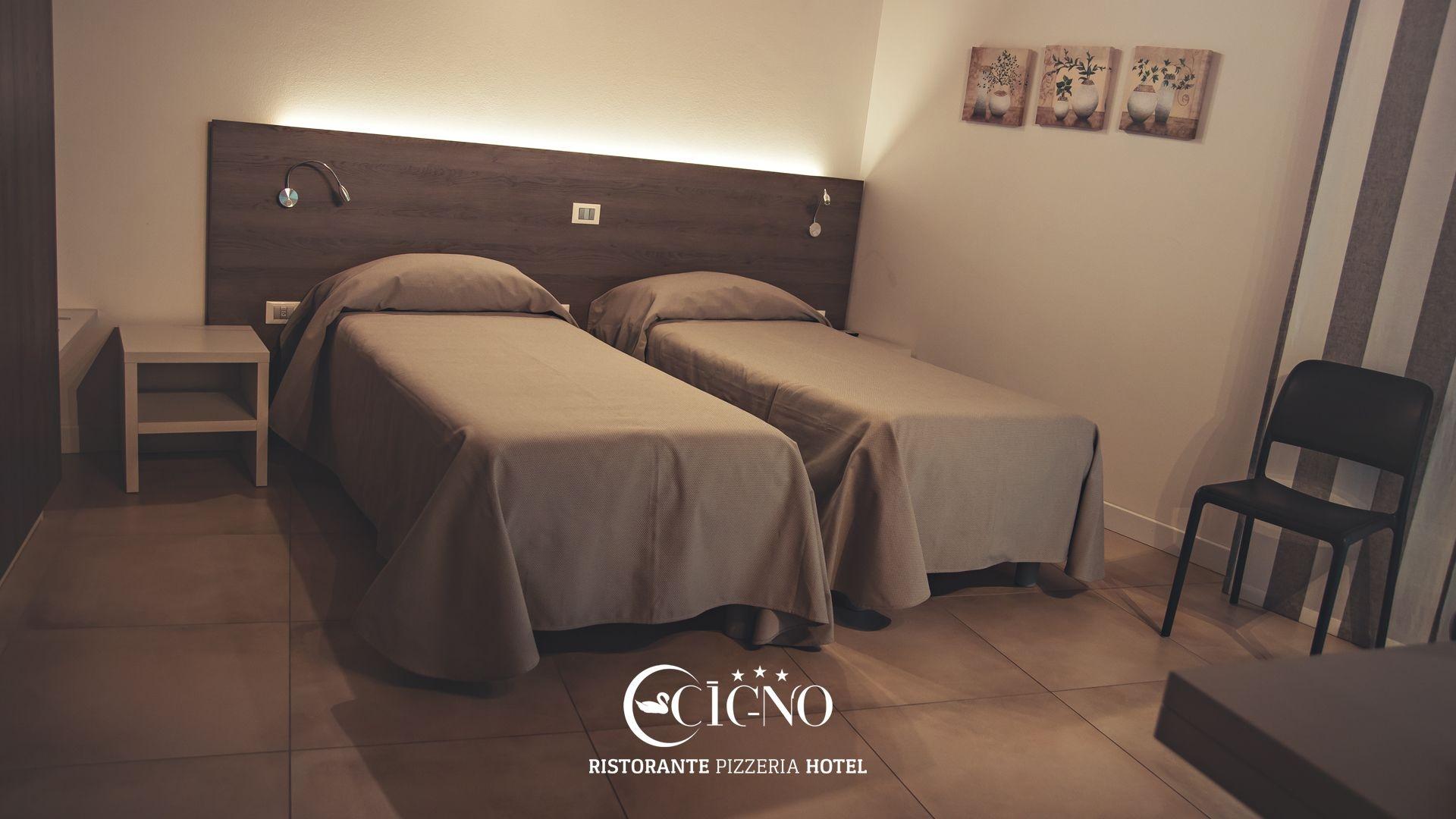 Hotel Ristorante Cigno - Camere And Aparthotel 拉提萨那 外观 照片